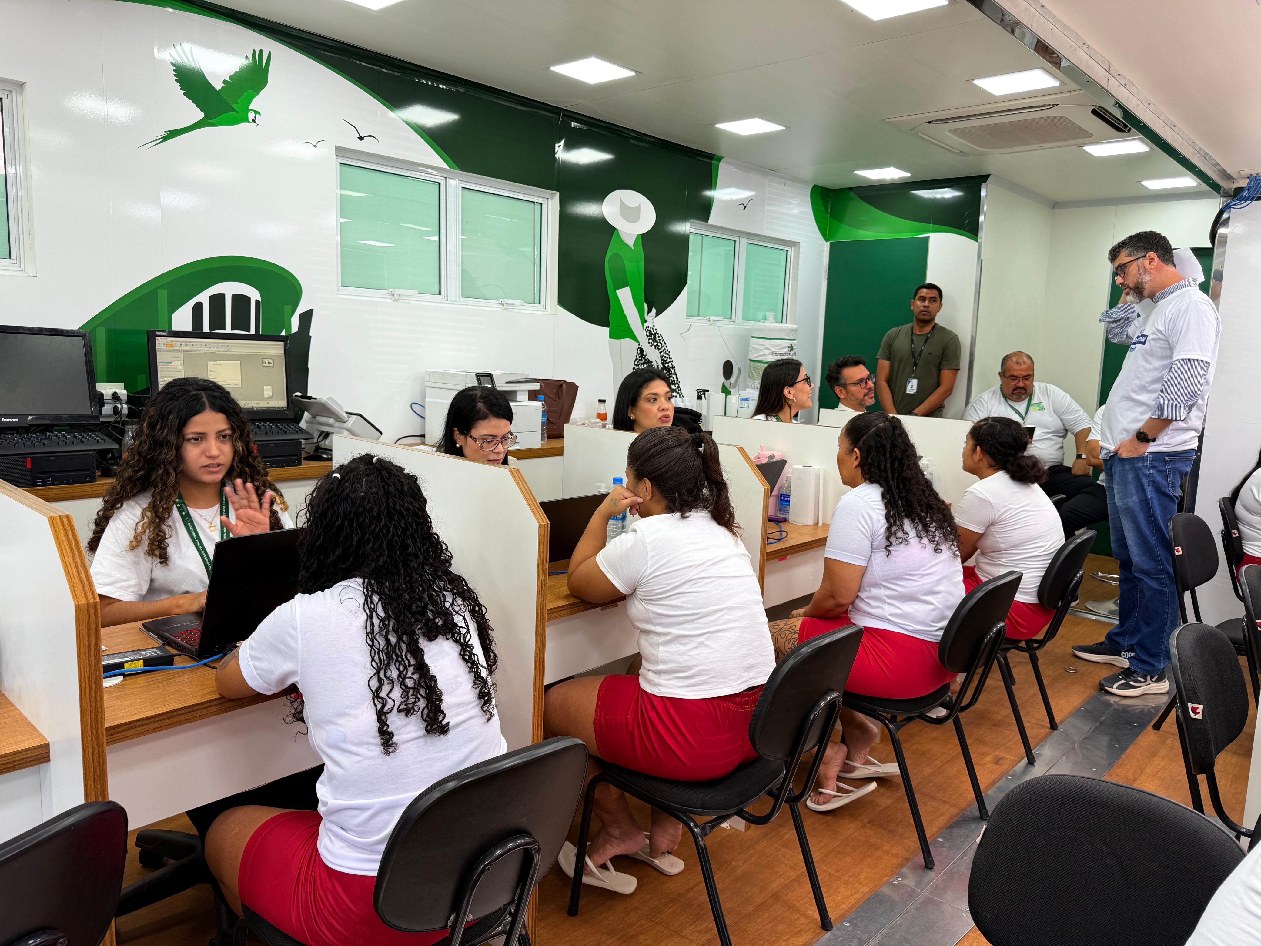 Capa da notícia Mutirão no Iapen garante liberdade a 